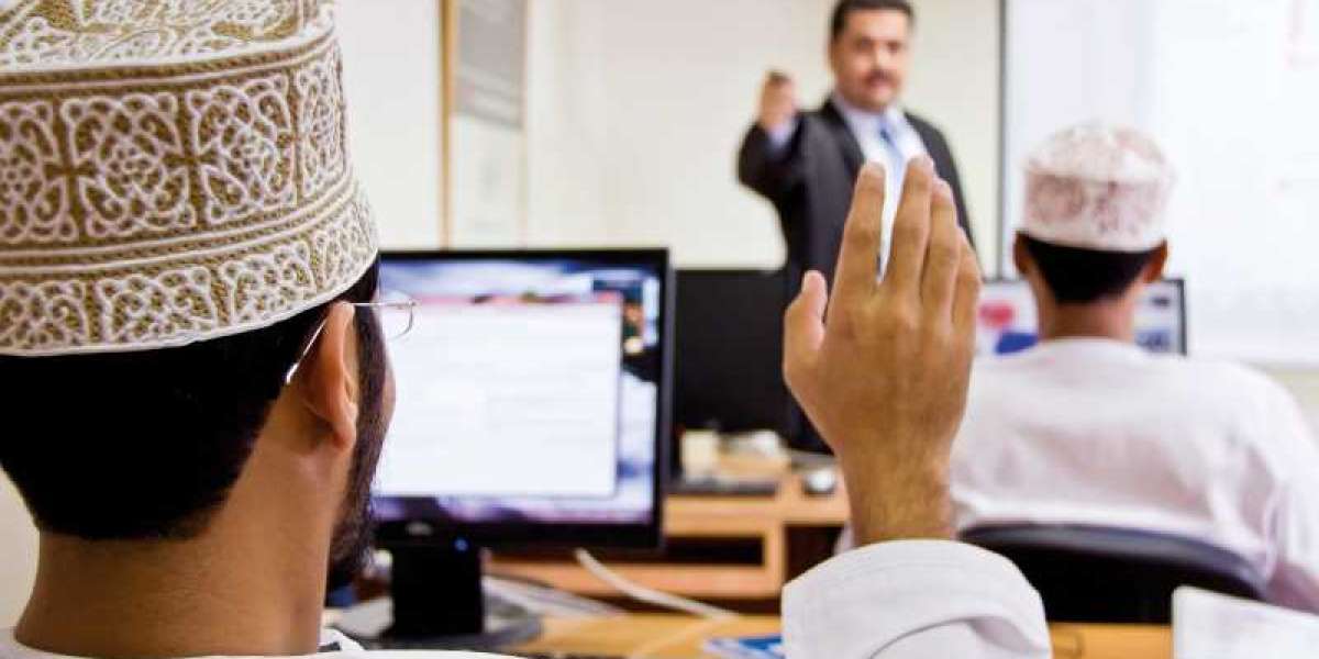 طريقة الحصول على عقد عمل في سلطنة عمان